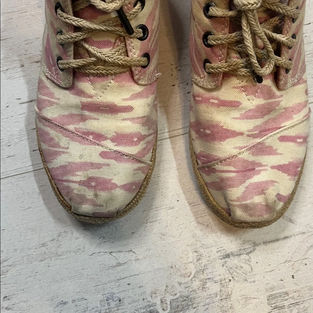 TOMS Pink and Cream Lace-Up Espadrille Shoes Size 6.5